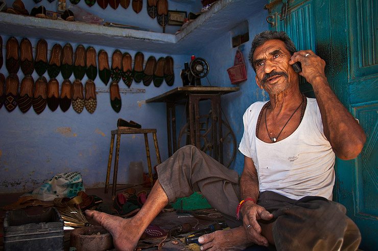 dandapani-rajasthan-shoe-maker dandapani-rajasthan-shoe-maker