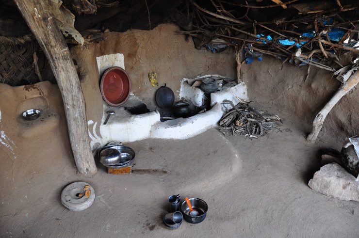mud-hut-kitchen-rajasthan-india