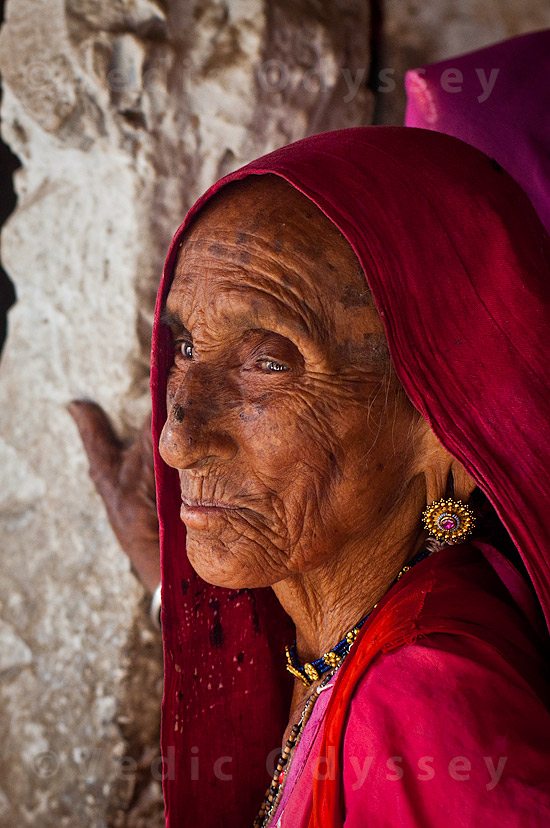 old-rajasthan-woman old-rajasthan-woman
